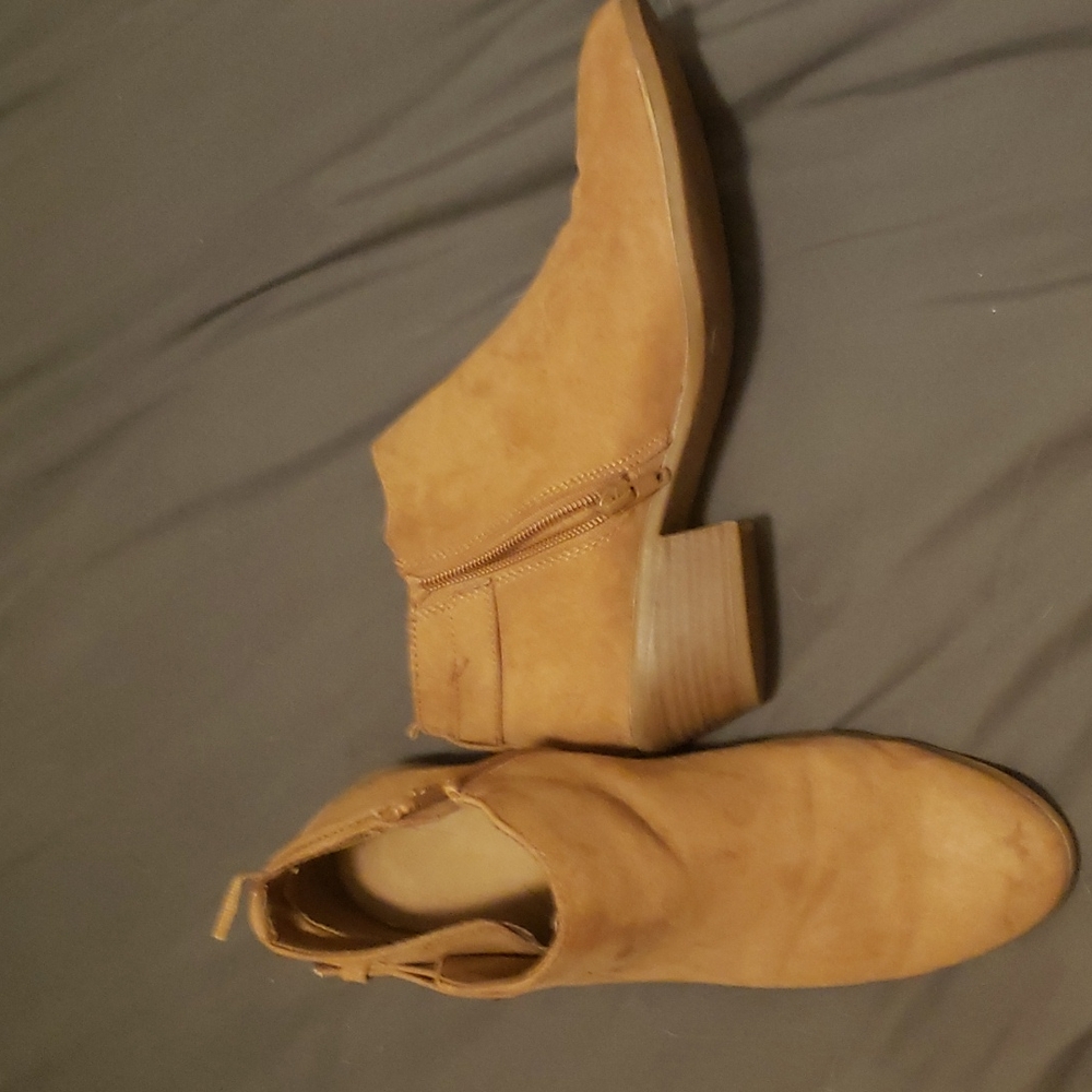Ankle boots
